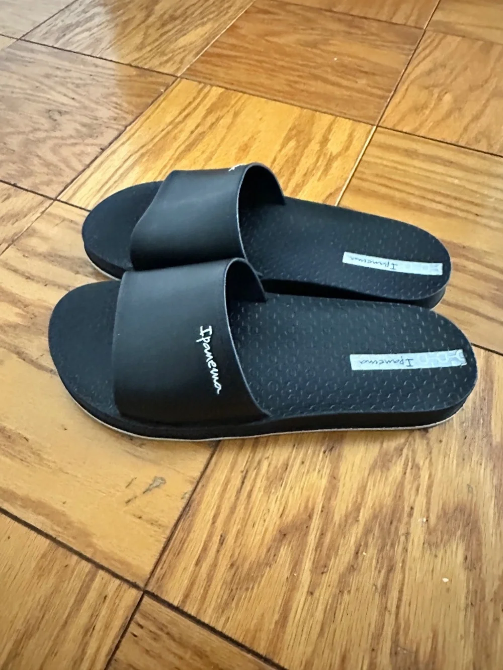 Men’s Ipanema slides Size 11